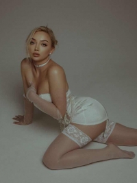 Аня